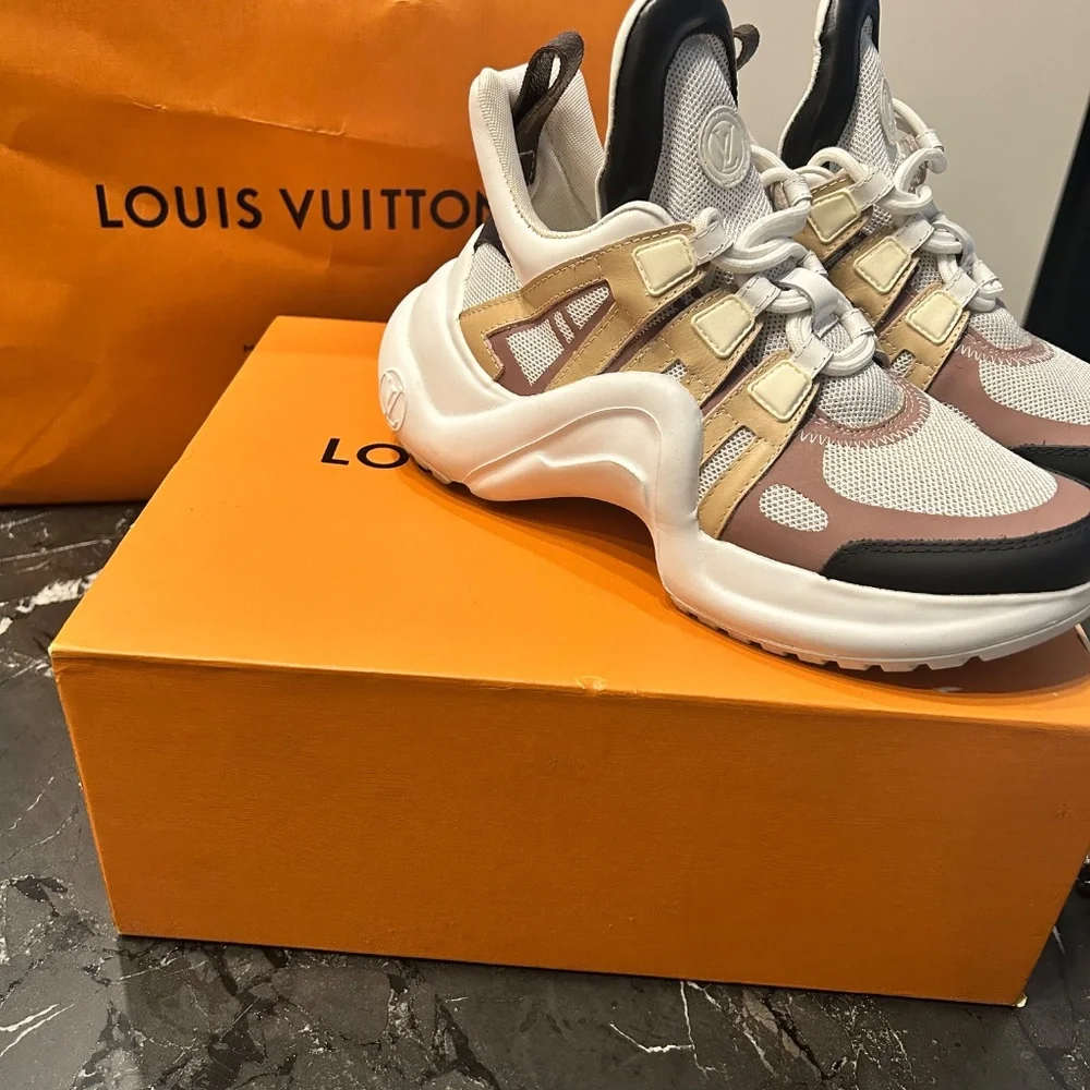 Louis Vuitton  Sneakers - Picture 5 of 6